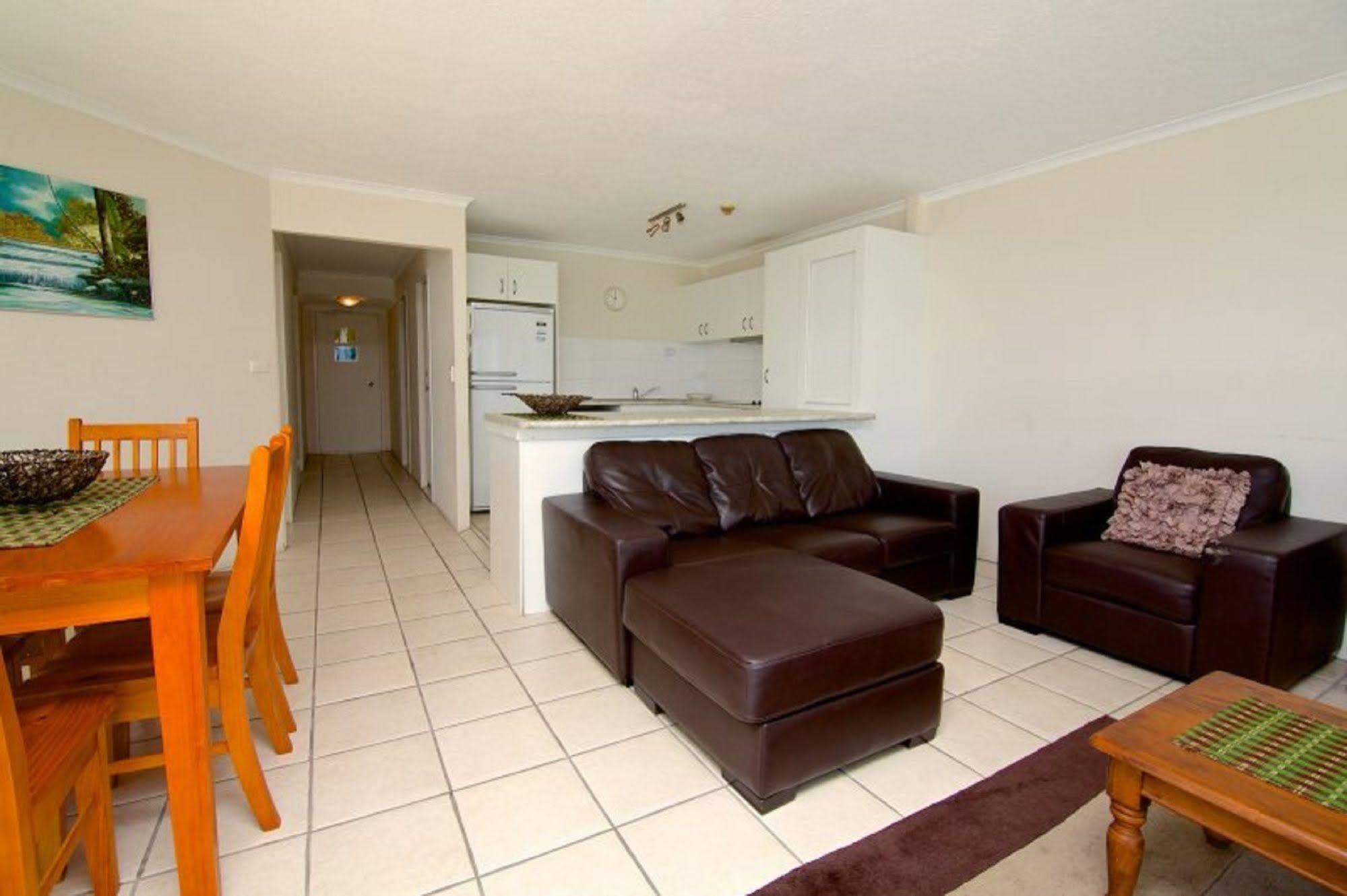 Foreshore Beachfront Apartments Gold Coast Exterior photo